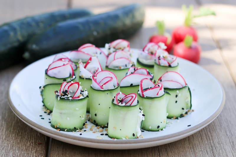 http://www.prettyprudent.com/wp-content/uploads/2018/02/Cucumber-Roll-Up-Recipe-An-Everything-But-the-Bagel-Seasoning-Recipe-7.jpg