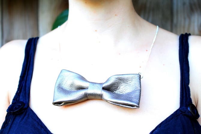 diy no-sew leather bow necklace