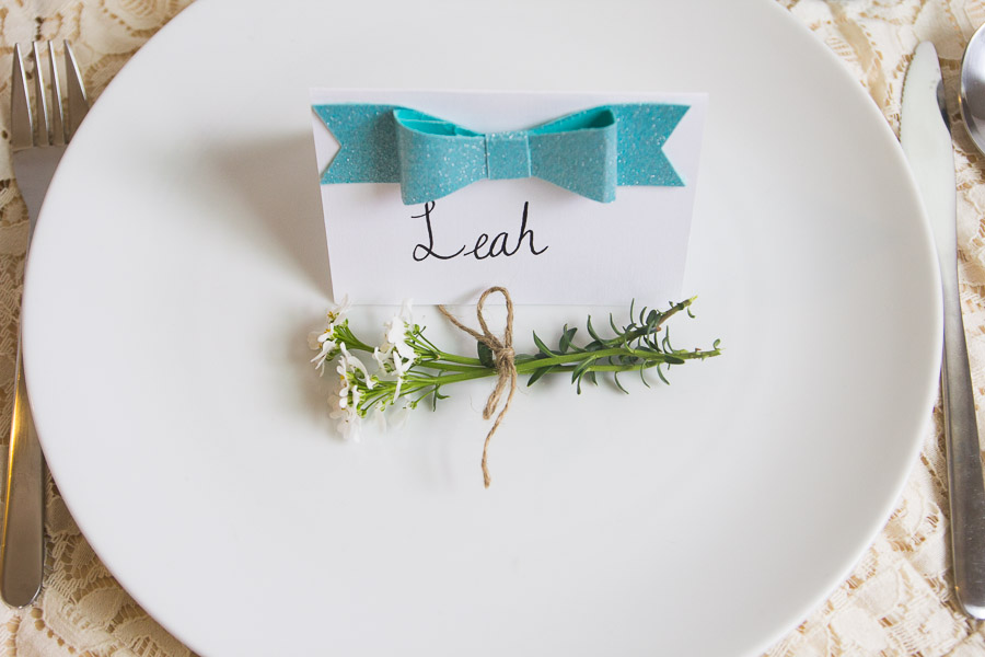 DIY Glitter Bow Place Cards