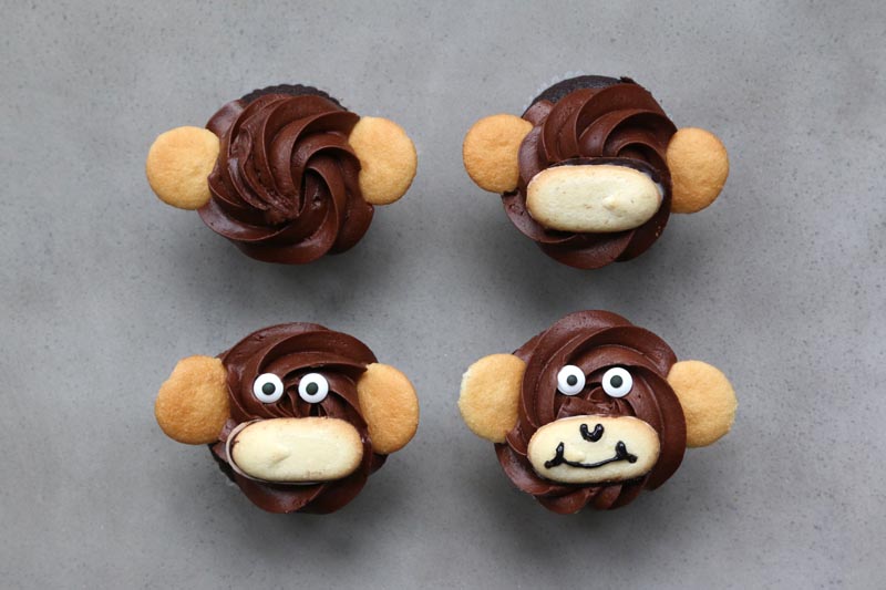 How to make a monkey cupcake