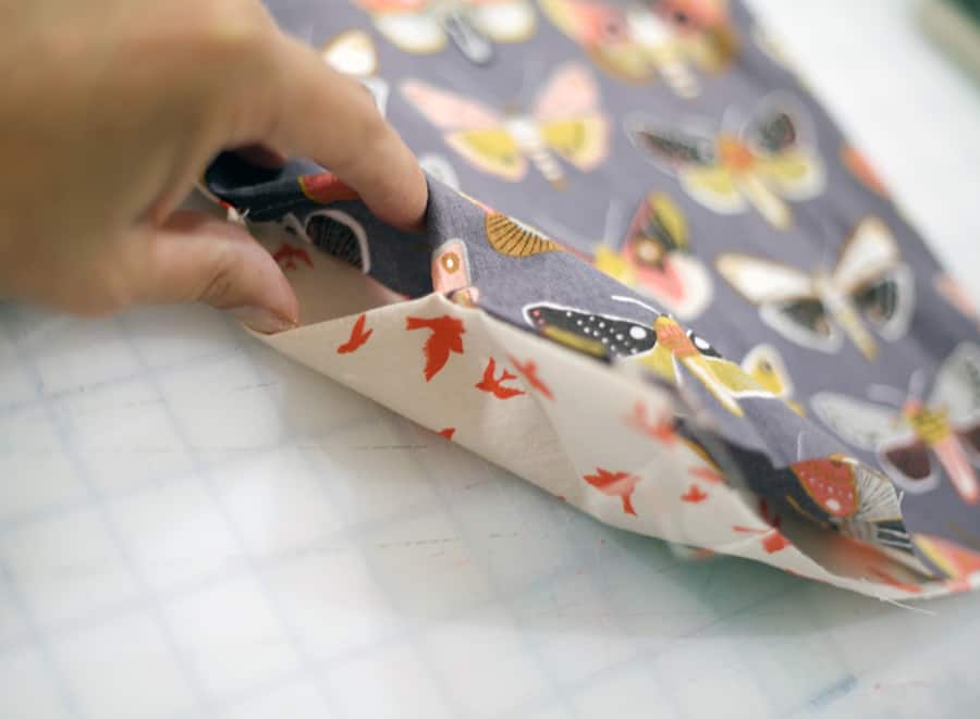 How to sew a face mask with bias tape